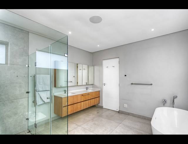 5 BEDROOM CLUSTER FOR SALE IN MORNINGSIDE